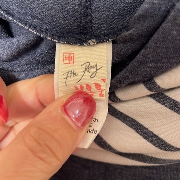 7th Ray hoodie - Picture 2 of 6